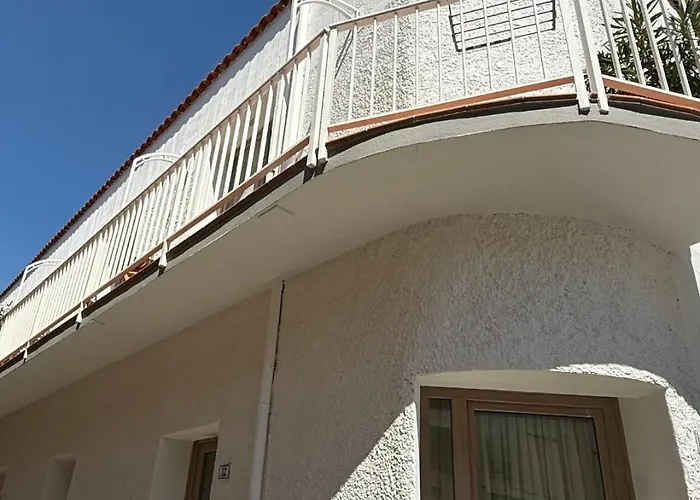 Calema Apartments